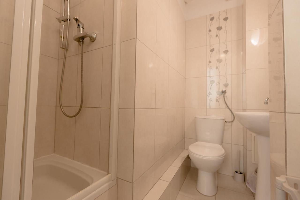 Hidden Peak - Guestrooms วอร์ซอ ภายนอก รูปภาพ