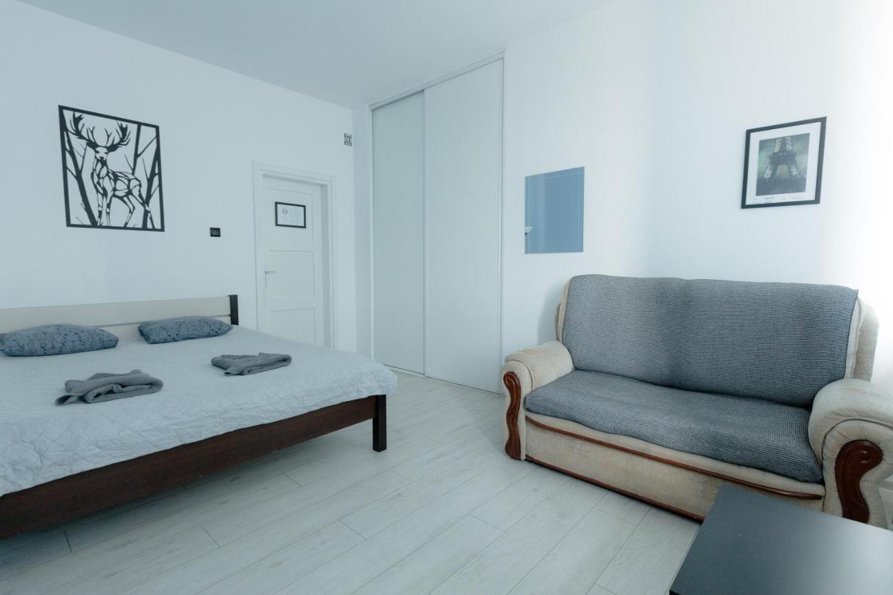 Hidden Peak - Guestrooms วอร์ซอ ภายนอก รูปภาพ
